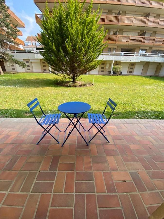 Studio Deauville Situe Devant La Plage Luaran gambar